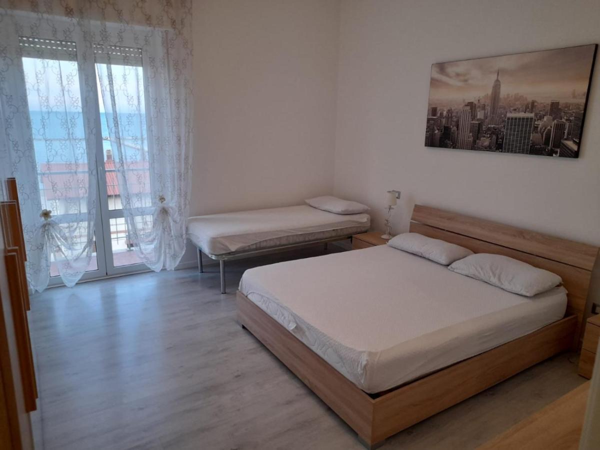 Appartamento Fronte Mare Фальконара-Мариттима Экстерьер фото